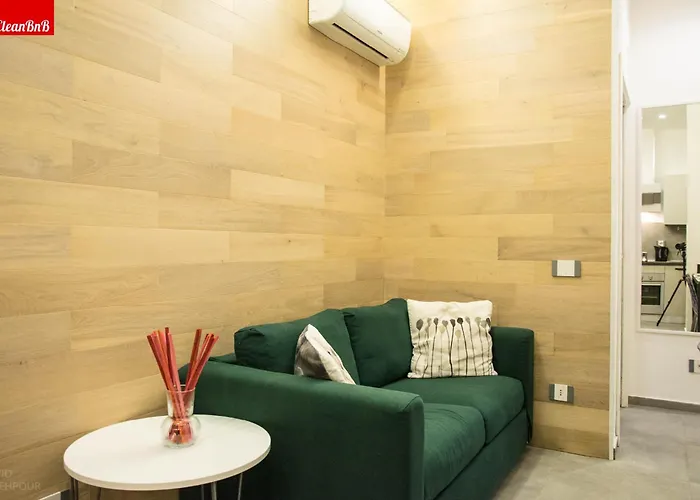 Guesthost - Largo Leopardi Modern Apartment *