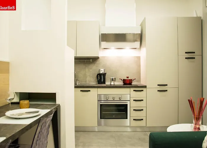 Apartment Guesthost - Largo Leopardi Modern Rome